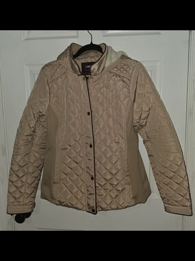 Ci Sono Quilted Hooded Puffer Jacket in Tan